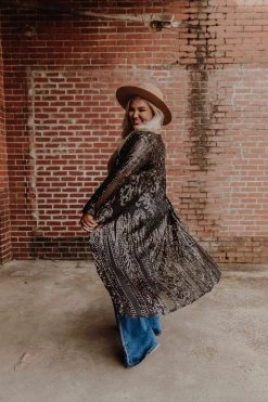 Dongguan Haohoo Clothing CO., Ltd Pre-Orders PREORDER The Royal Sequin Duster - Black 15 Dongguan Haohoo Clothing CO., Ltd Pre-Orders PREORDER The Royal Sequin Duster - Black