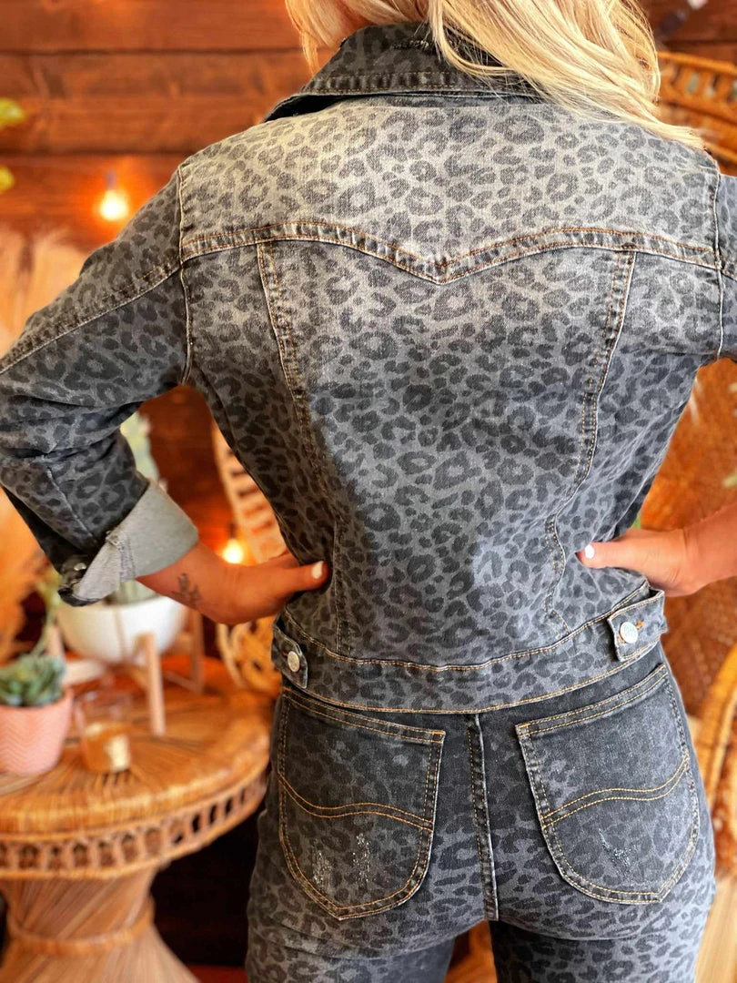 Dongguan Haohoo Clothing CO., Ltd The Jean Jacket - Leopard Vintage Black 5 Dongguan Haohoo Clothing CO., Ltd The Jean Jacket - Leopard Vintage Black